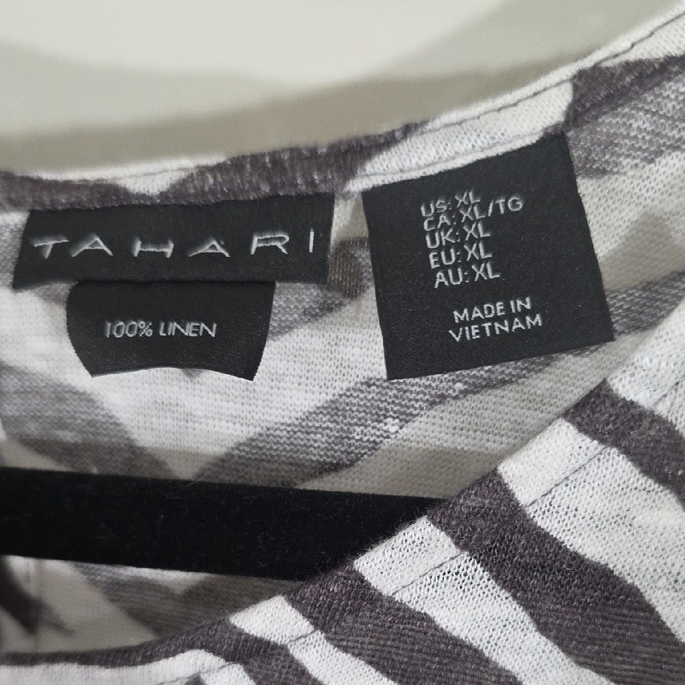 Tahari Linen Boxy Brown and White Short Sleeve Tee - Picture 2 of 6